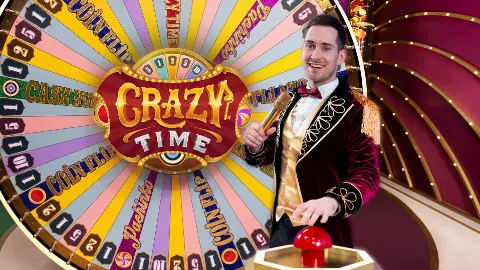 Crazy Time live gameshow met groot rad en presentator